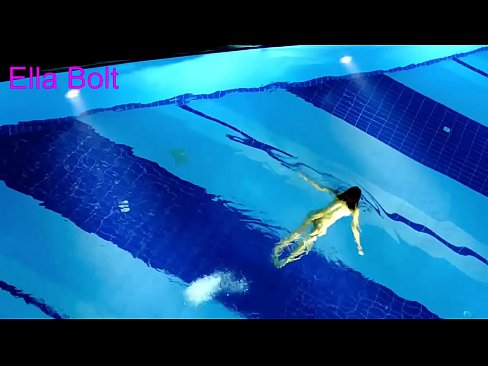 ❤️ Ma nistax nieqaf nara, blonda żagħżugħa maqbuda tgħum nuda fil-pool tar-resort ELLA BOLT ️❌ Video tal-ħakk fil-porn mt.extratorrents.top ❌️